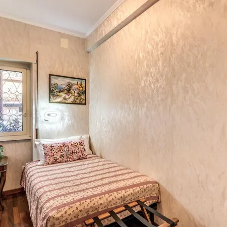 לינה וארוחת בוקר Vacanze Romane רומא